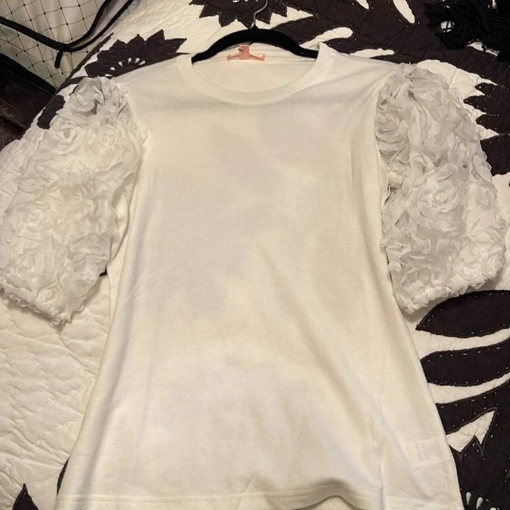 Flower Contrast Sleeve Sweater Short Sleeve Top - Picture 6 of 8